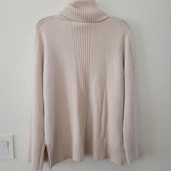 Splendid Ophelia Turtleneck Sweater S Ivory Beige NEW - Picture 9 of 9